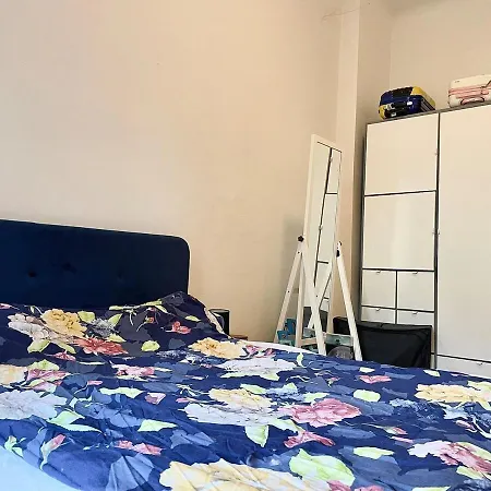 Spacious 1bdr With Balcony In Karlin Apartmán Praha