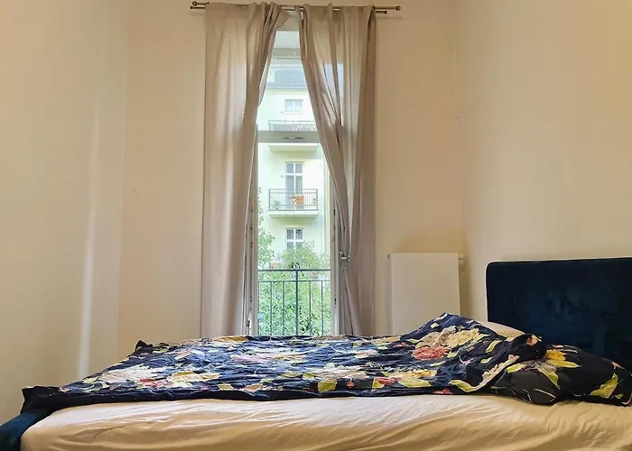 Charming 1bdr Nest With Balcony Apartment