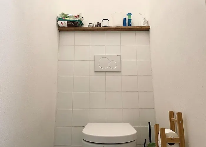 아파트 Spacious 1bdr With Balcony In Karlin