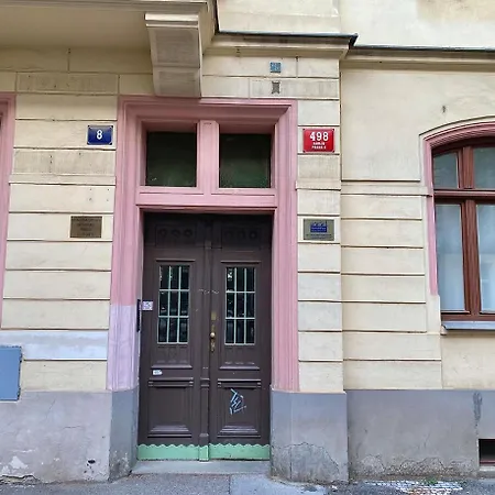 Spacious 1bdr With Balcony In Karlin Lejlighed *