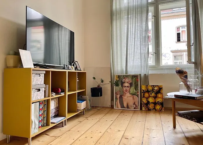 דירה Charming 1bdr Nest With Balcony